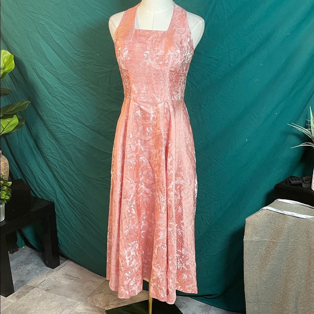 Elegant Pink Floral Midi Dress